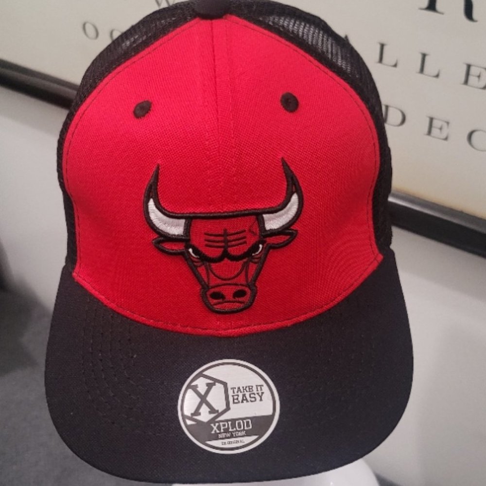 CHICAGO BULLS RED-BLACK BASEBALL CAP